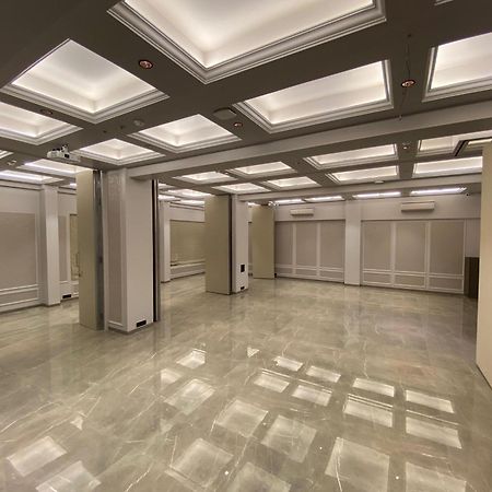 J Hotel And Banquets 뭄바이 외부 사진