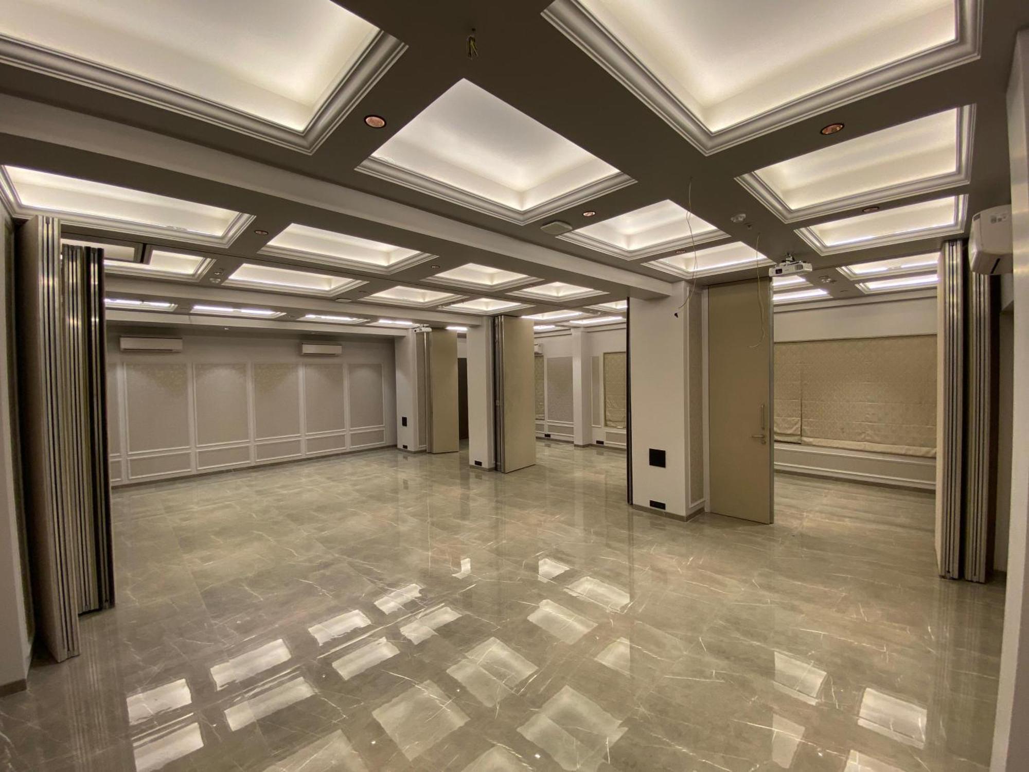 J Hotel And Banquets 뭄바이 외부 사진